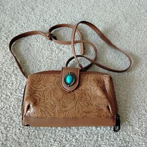 Lavana Cross Body Wallet Style Purse